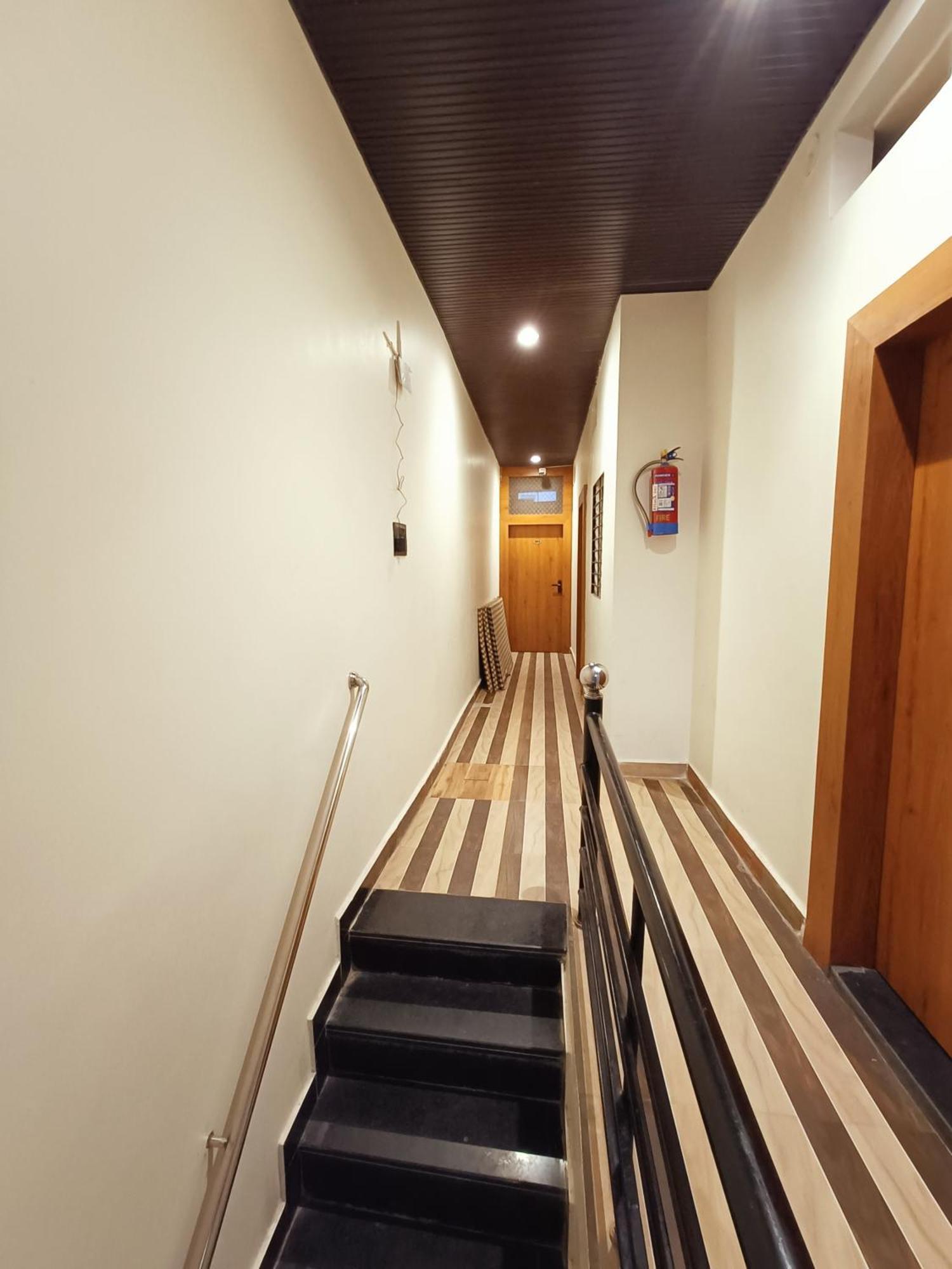 Hotel Shreem Ujjain Luaran gambar