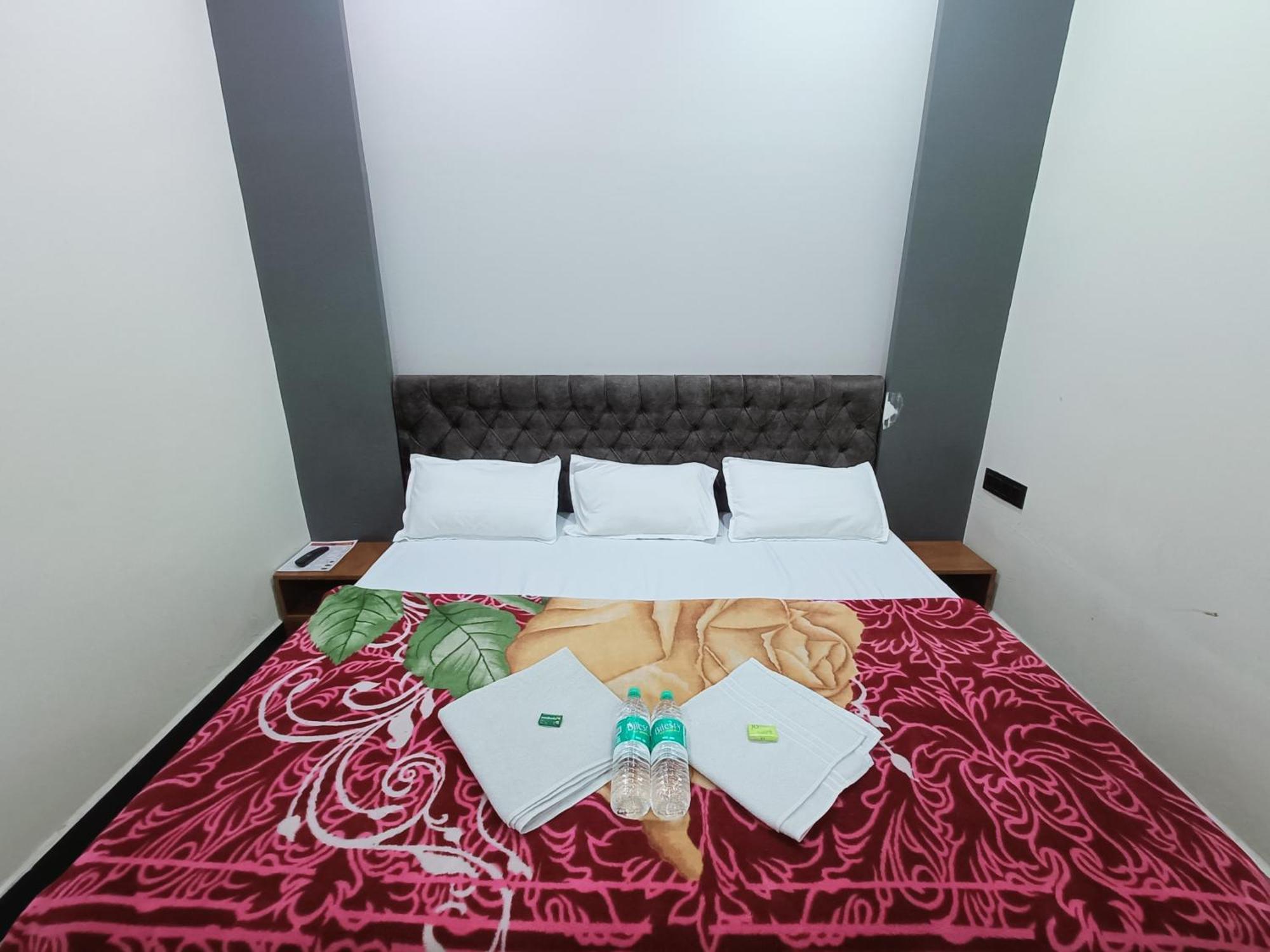 Hotel Shreem Ujjain Luaran gambar
