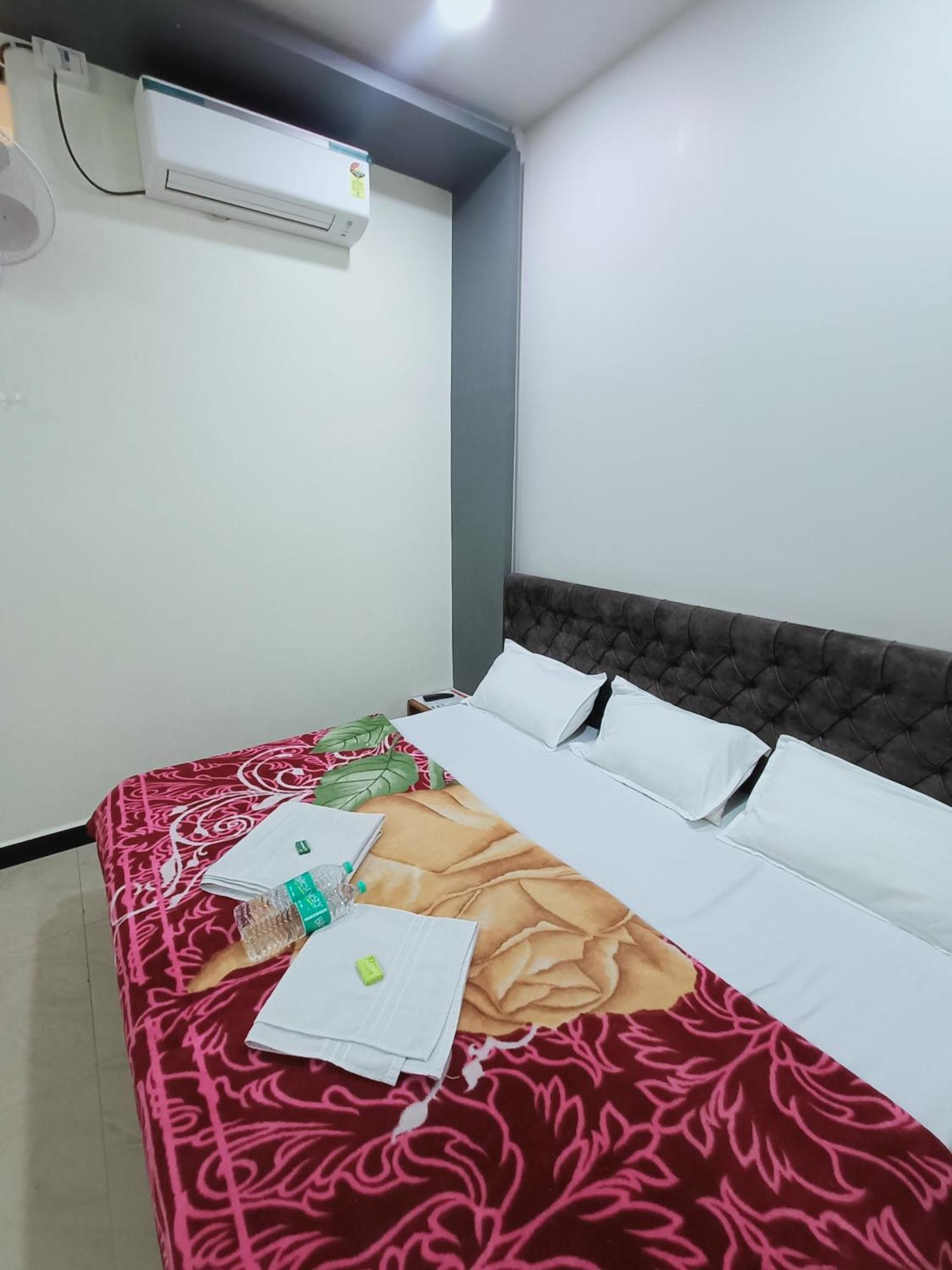 Hotel Shreem Ujjain Luaran gambar